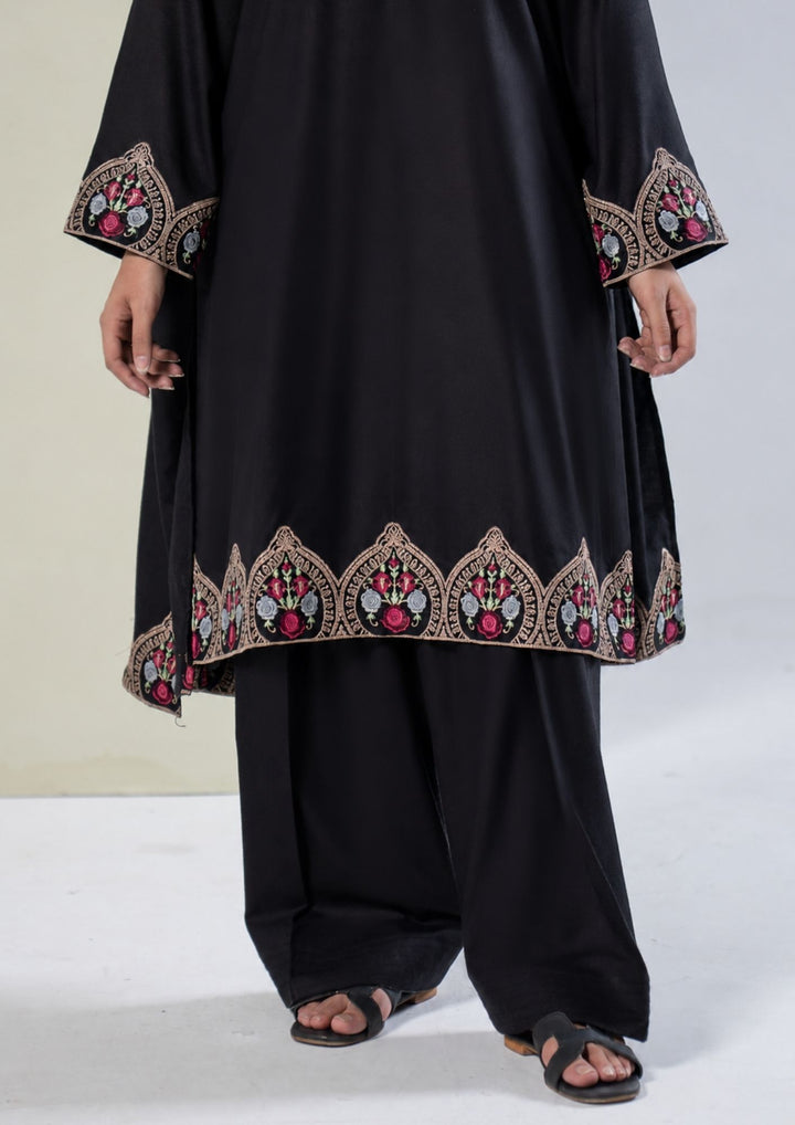 3Pc Embroidered Alpine Karandi Black SAY-W26-0018