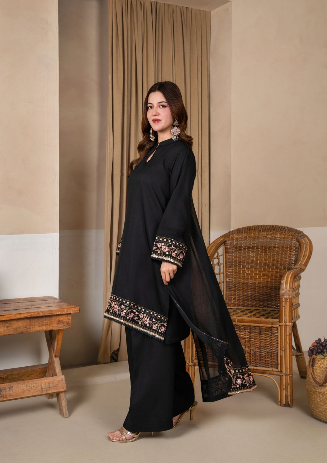 3Pc Embroidered Silk Viscose with Farshi Shalwar Black JASHAN-J26-0001