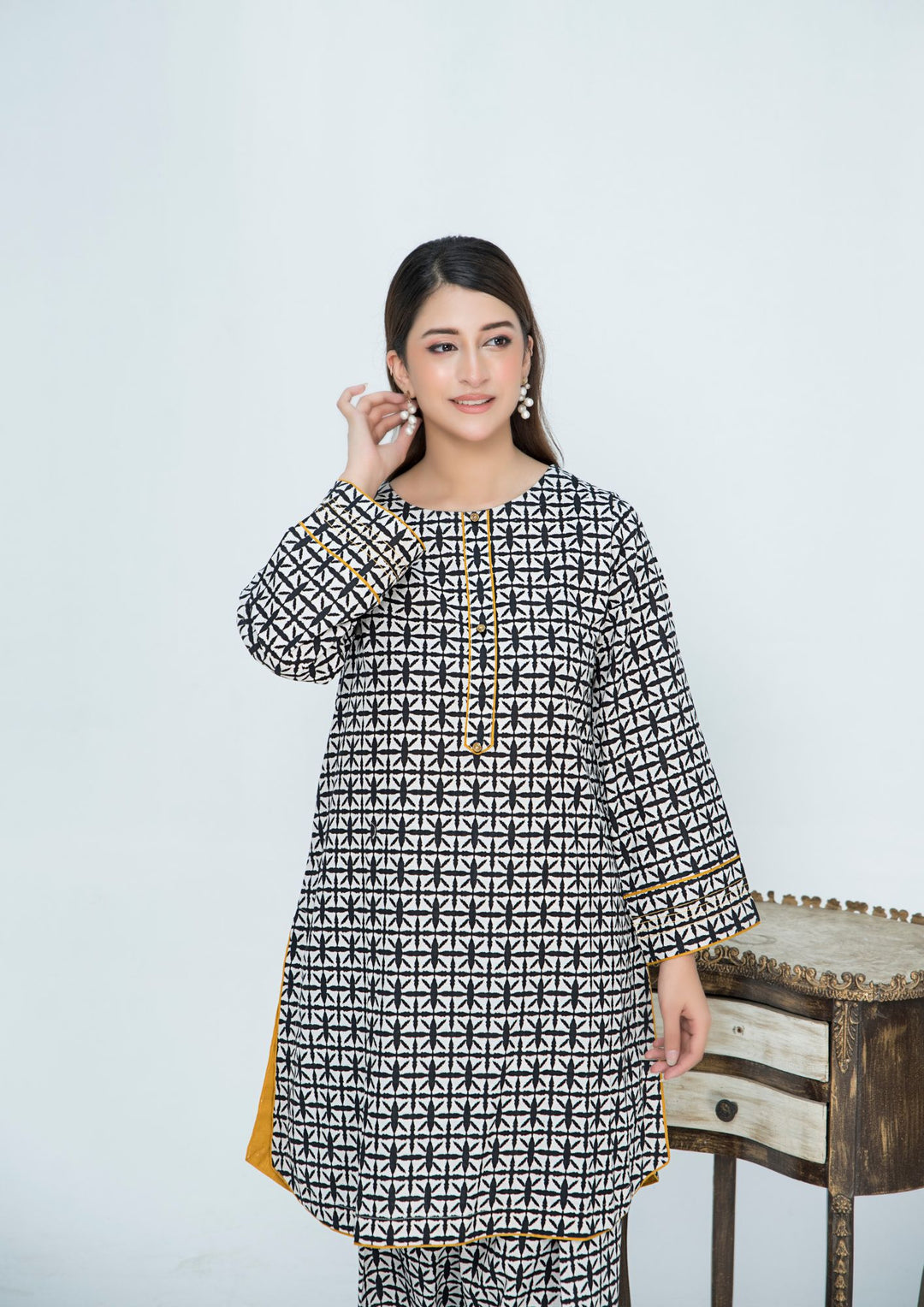 2pc Khaddar Digital Print with Shalwar AML-W25-0034