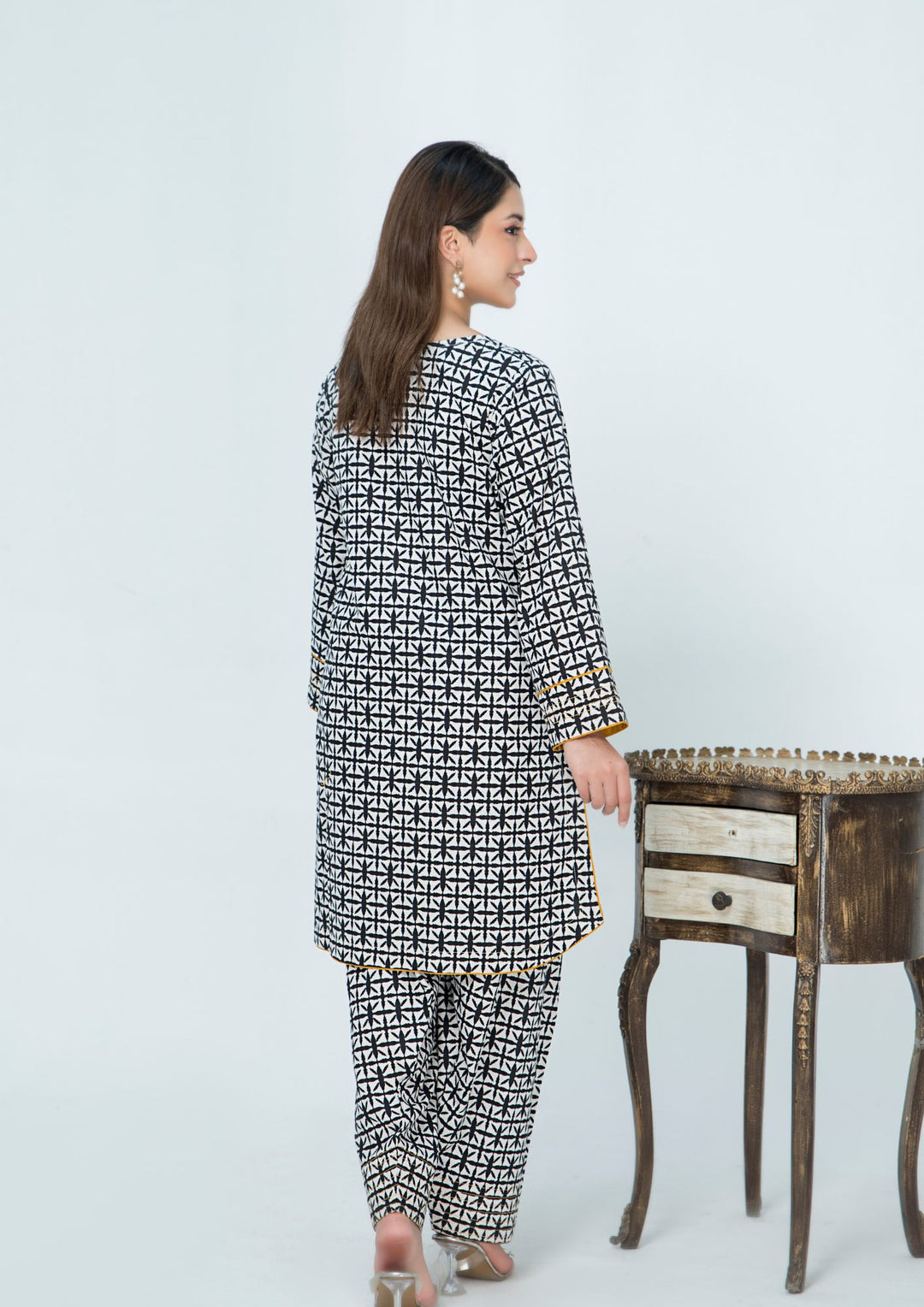2pc Khaddar Digital Print with Shalwar AML-W25-0034