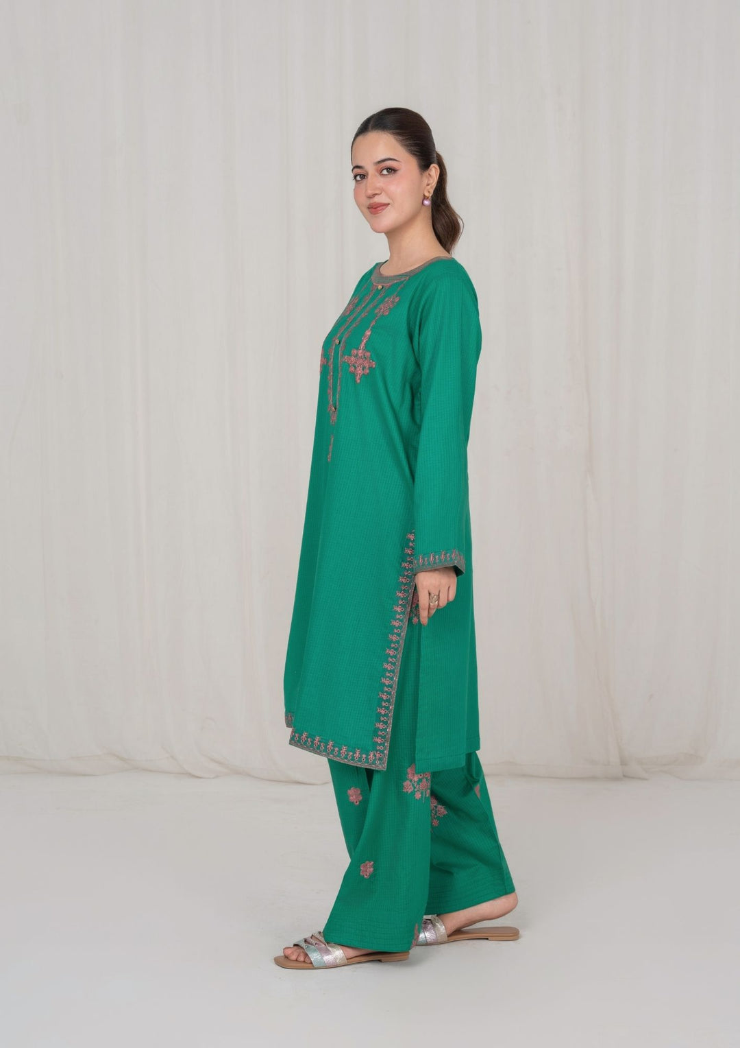 2Pc Green Embroidered Lawn RIW-R26-0020