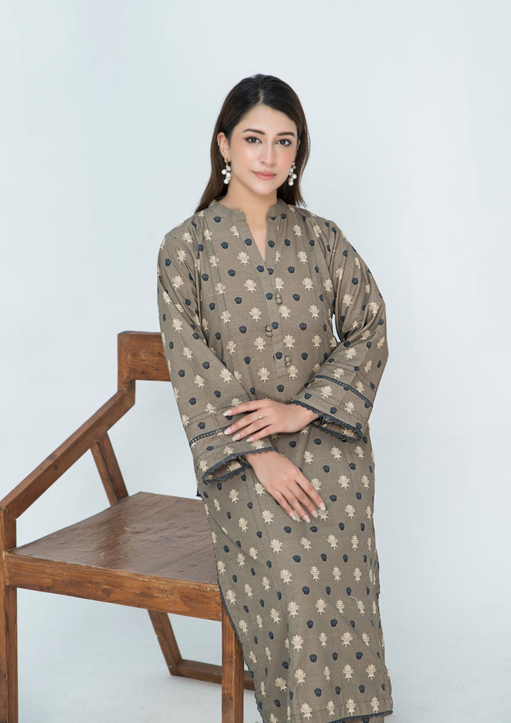 2pc Gold Khaddar Digital Print AML-W25-0037