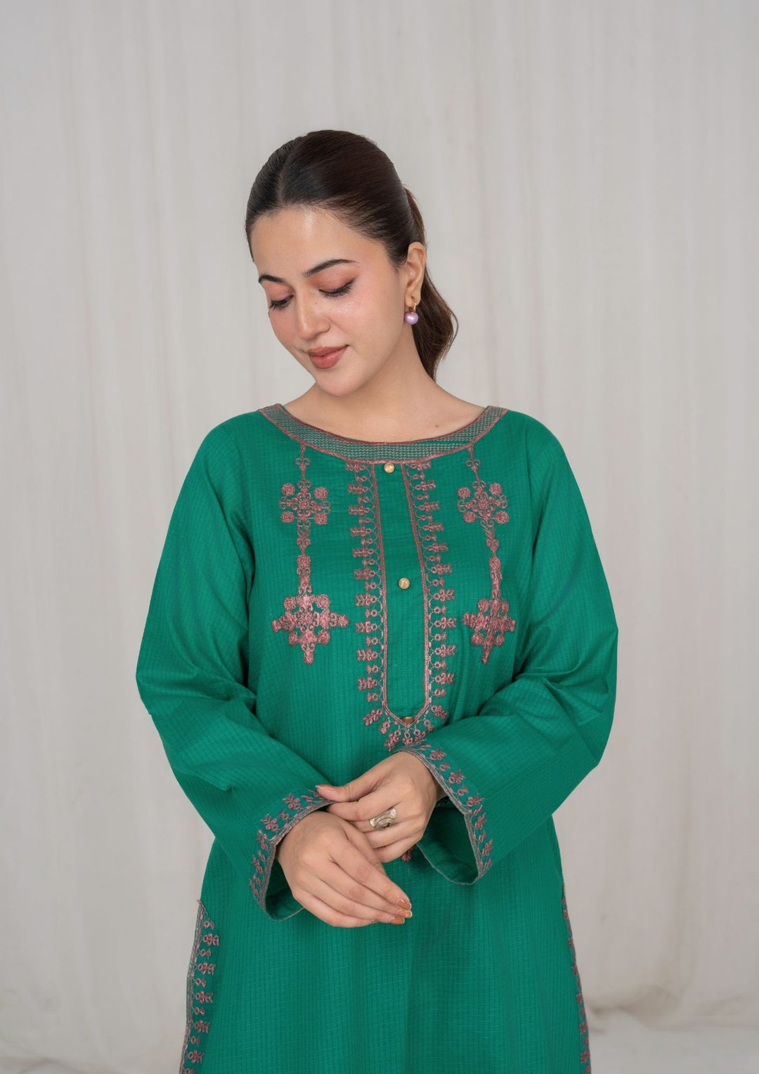 2Pc Green Embroidered Lawn RIW-R26-0020