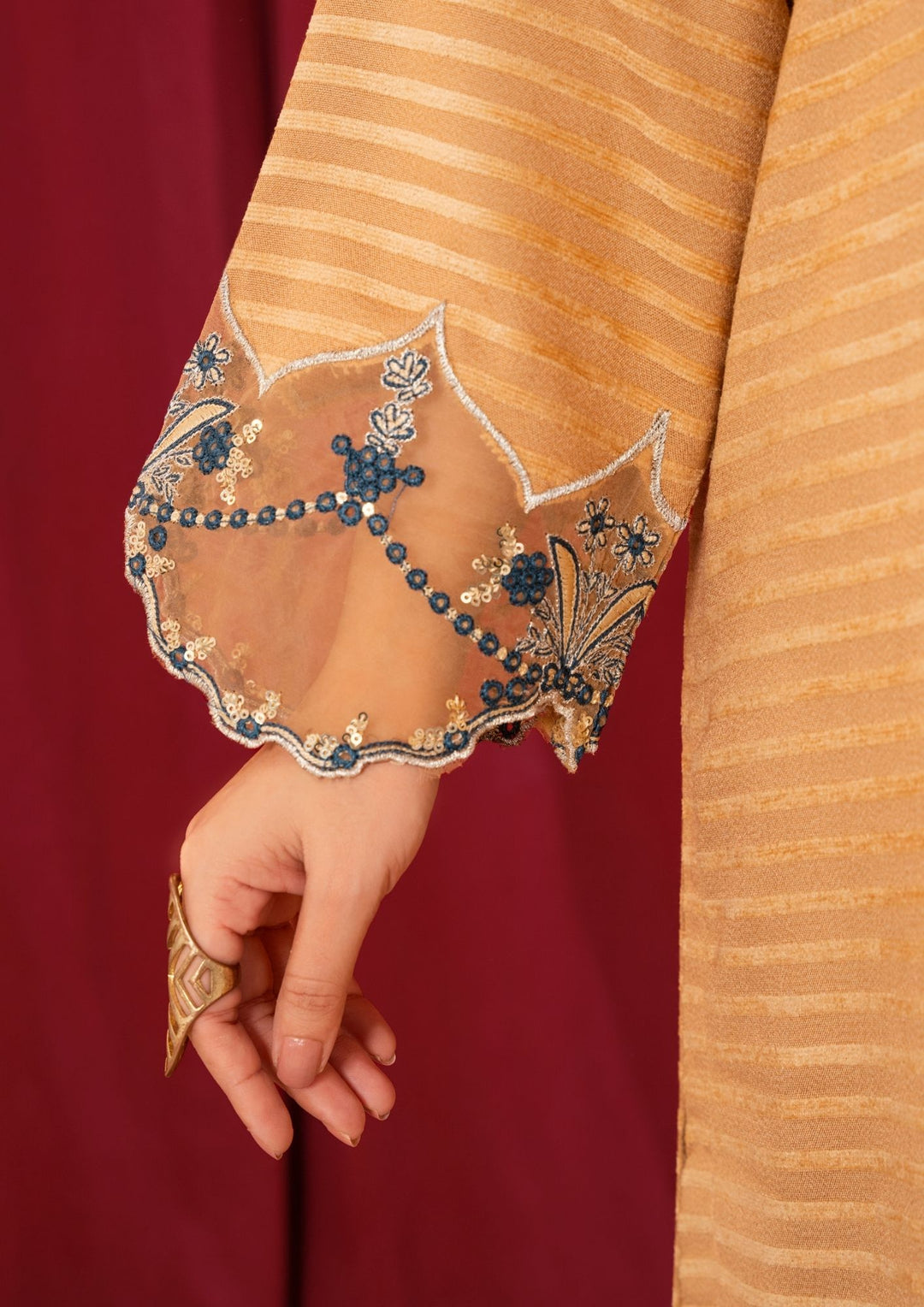 3Pc Alpine Velvet Tilla Embroidered with Velvet Shawl Skin AFP-A25-0004