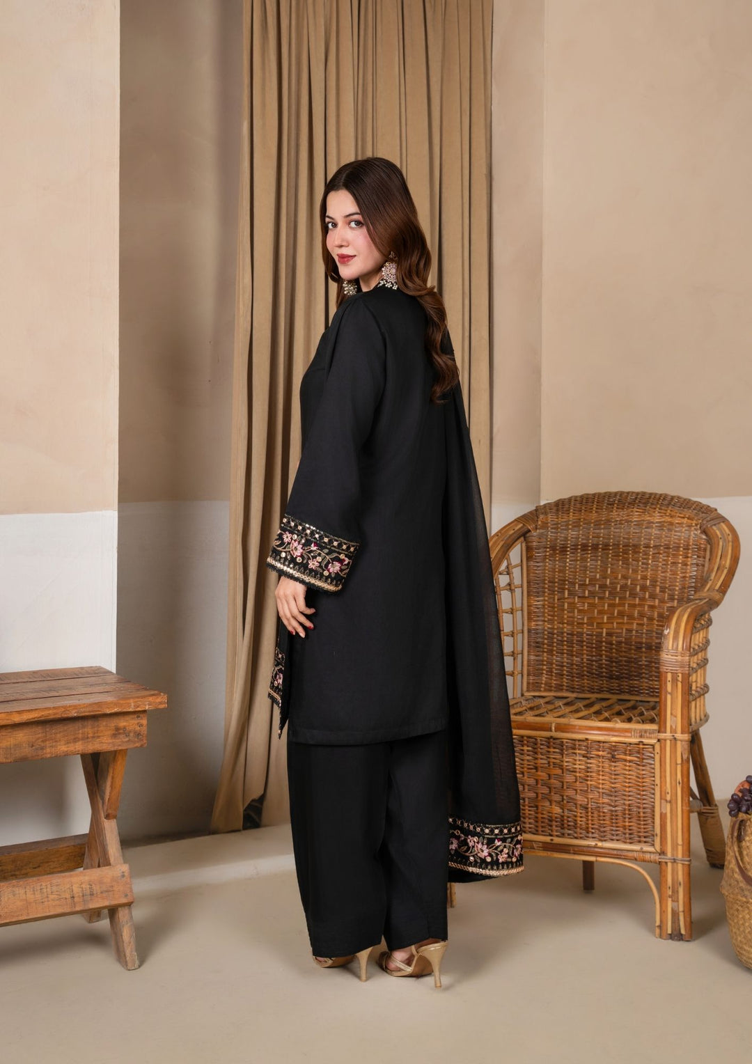 3Pc Embroidered Silk Viscose with Farshi Shalwar Black JASHAN-J26-0001