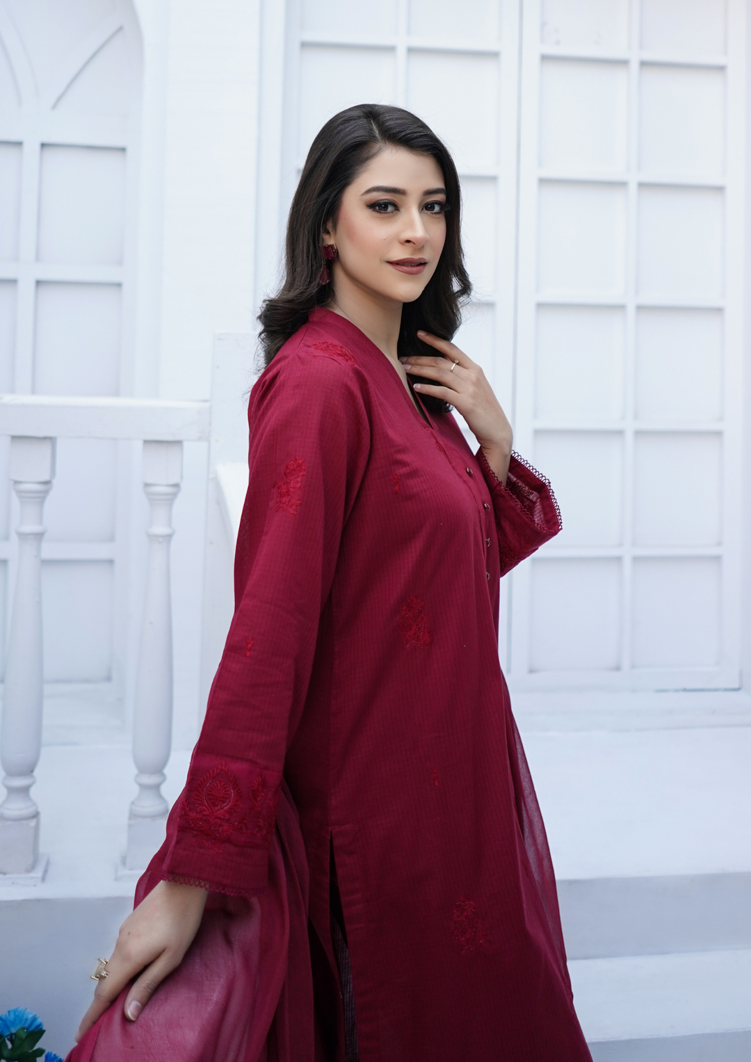 3Pc Embroidered Plain Lawn with Embroidered Border Chiffon Dupatta JASHAN-S25-0025