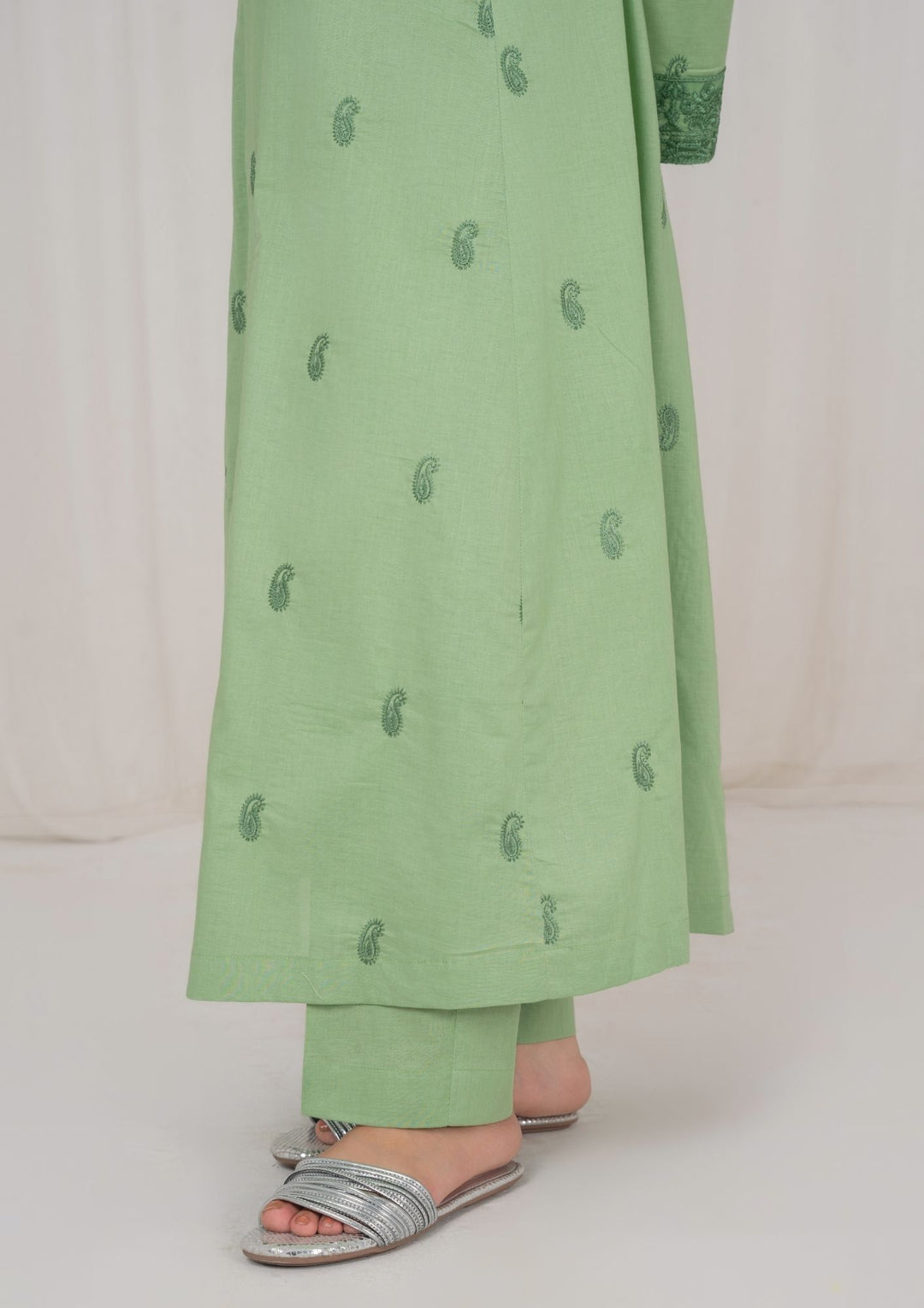 3Pc Pistachio Embroidered Lawn with Chiffon Dupatta RIW-R26-0002