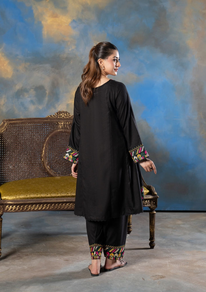2Pc Embroidered Alpine Karandi Black SAY-W26-0025
