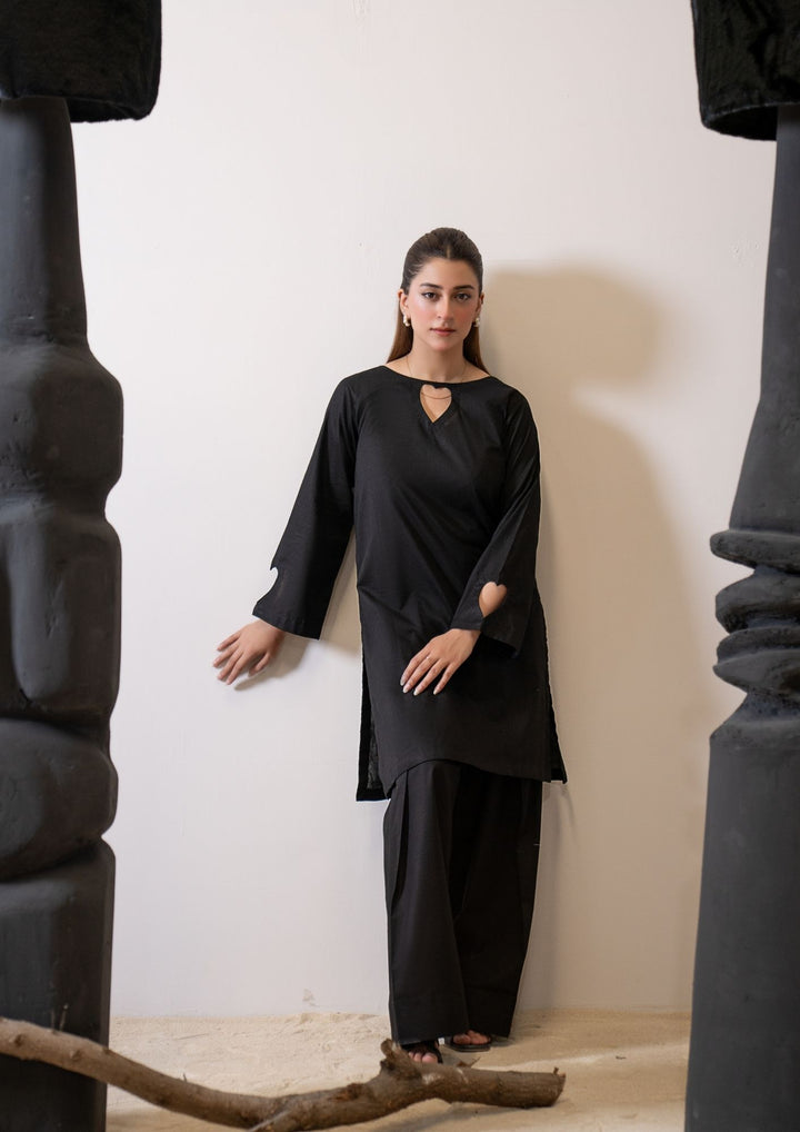 2Pc Lawn Black MONO-M26-0004