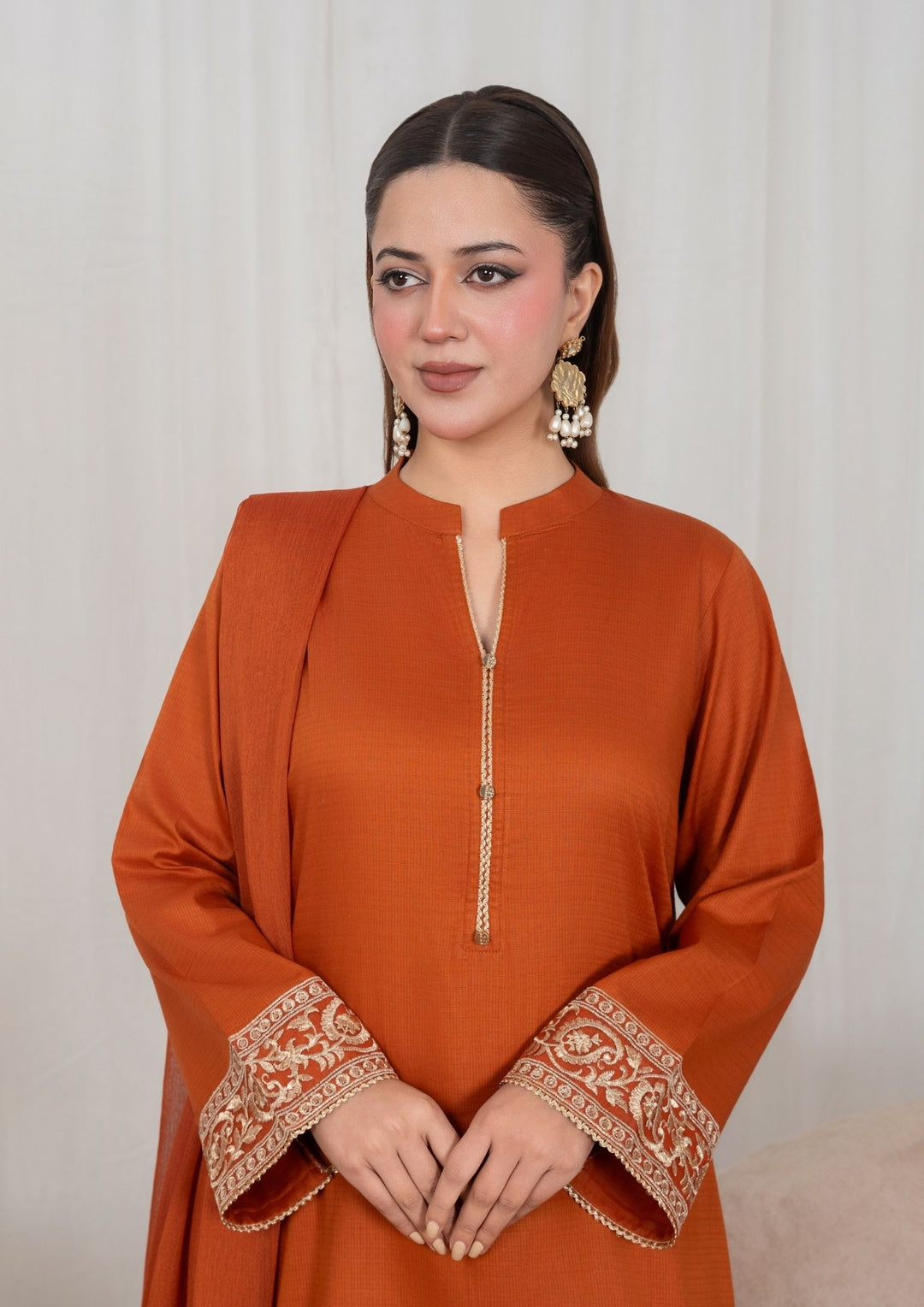 3Pc Tilla Embroidered Textured Lawn with Farshi Shalwar with Embroidered Border Chiffon Dupatta JASHAN-J26-0029