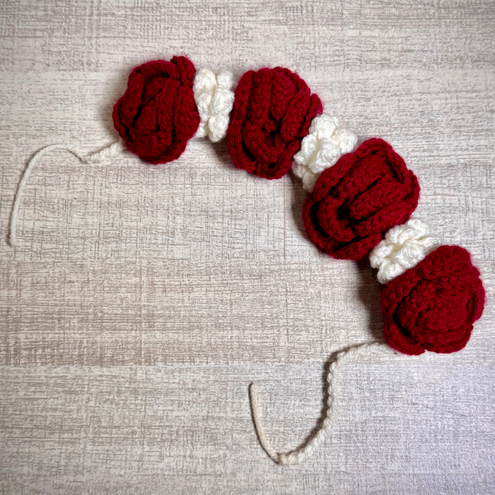 Handmade Crochet Gajra HCTB-S25-0010