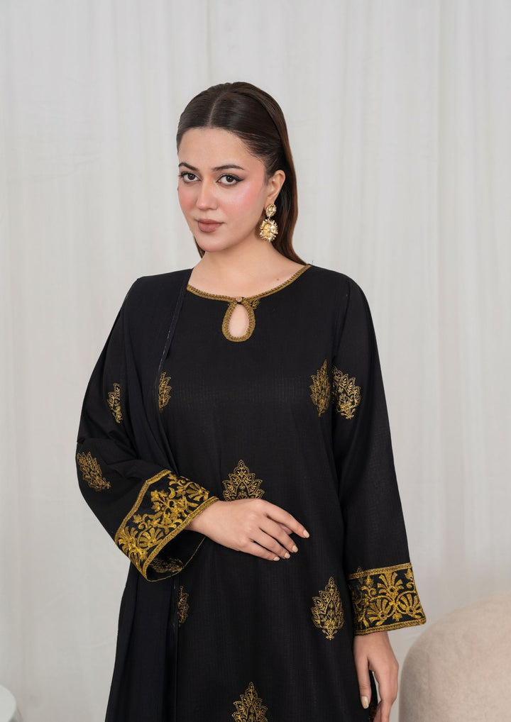 3Pc Tilla Embroidered Lawn with Embroidered Border Chiffon Dupatta Black JASHAN-J26-0031