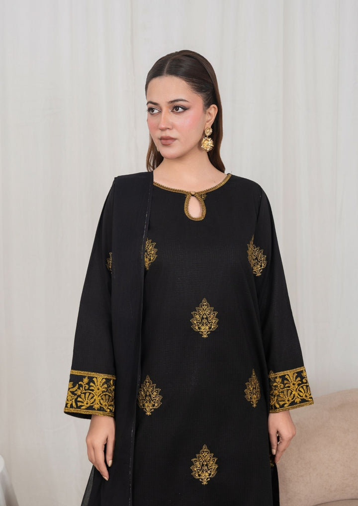 3Pc Tilla Embroidered Lawn with Embroidered Border Chiffon Dupatta Black JASHAN-J26-0031