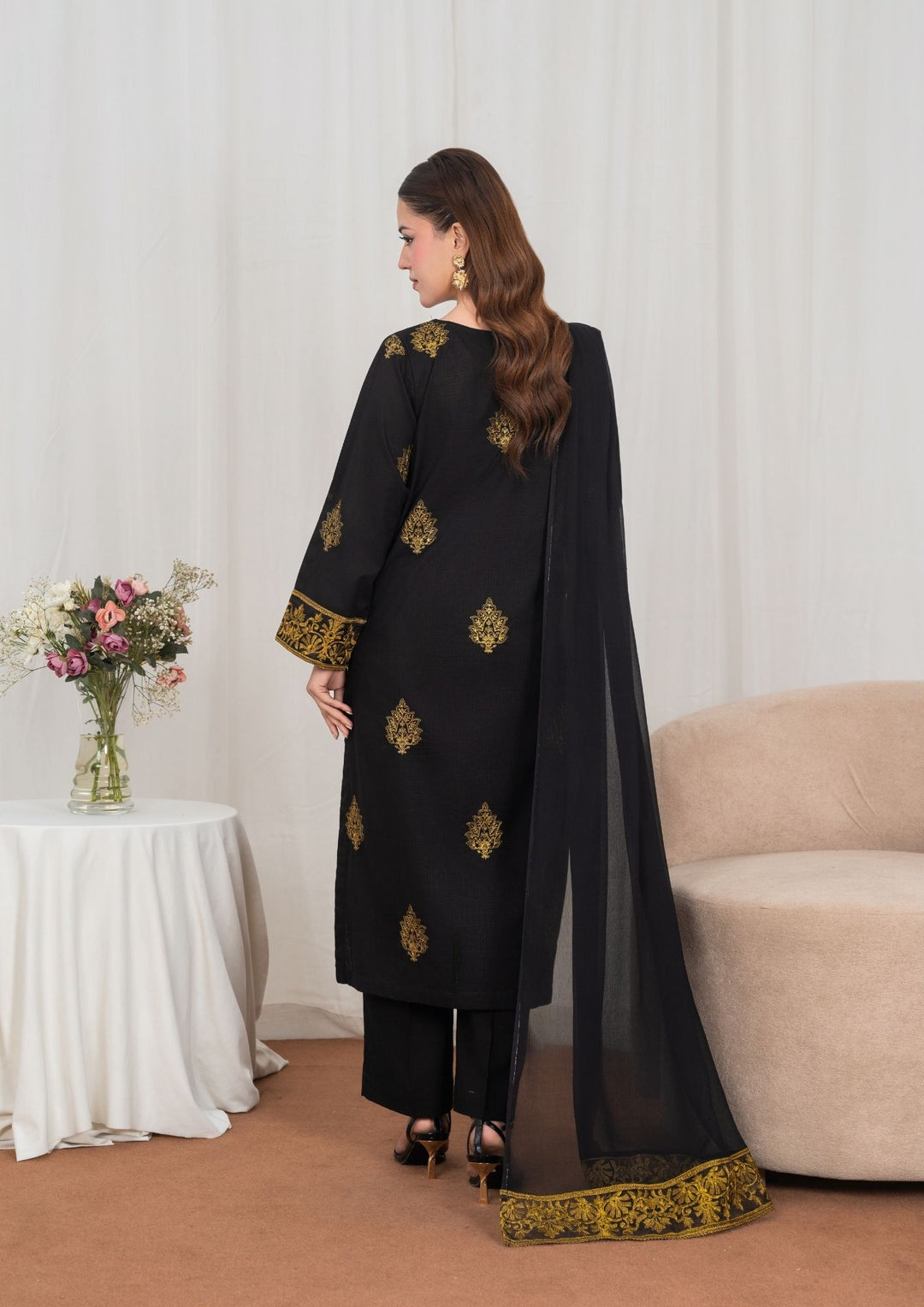 3Pc Tilla Embroidered Lawn with Embroidered Border Chiffon Dupatta Black JASHAN-J26-0031