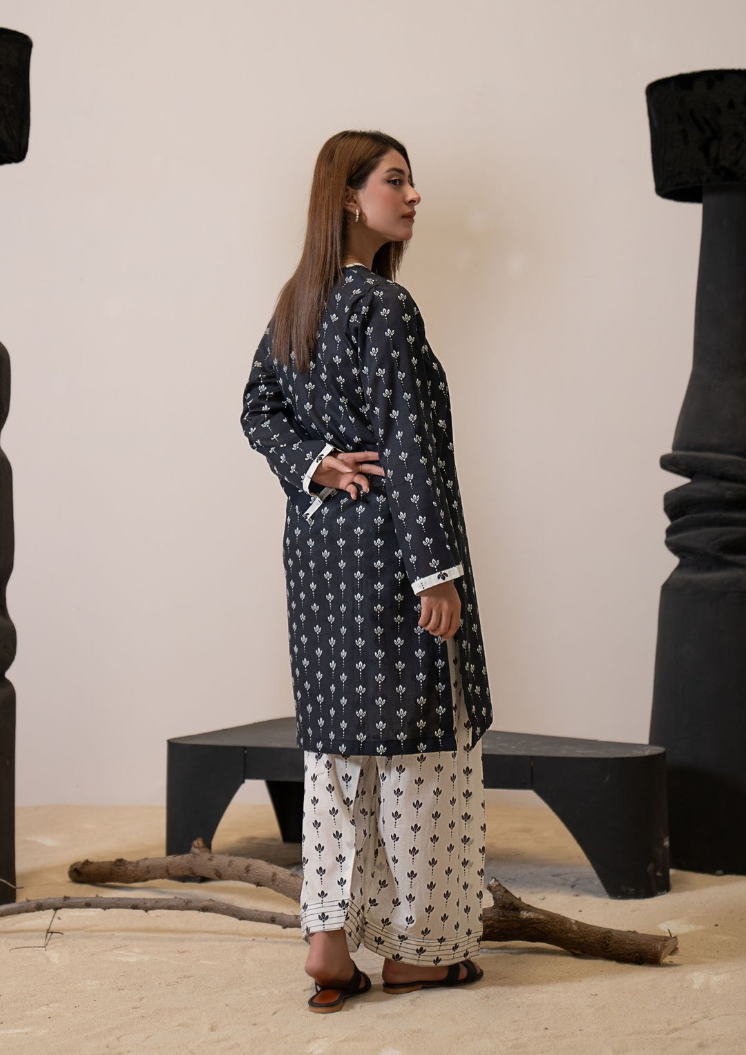 2Pc Digital Print Lawn MONO-M26-0001