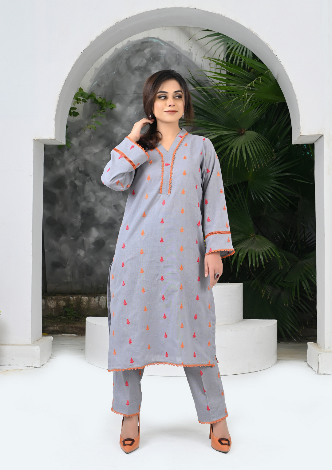 Khaddar Embroidered 2pc with Embroidered Trouser WRTW-0048