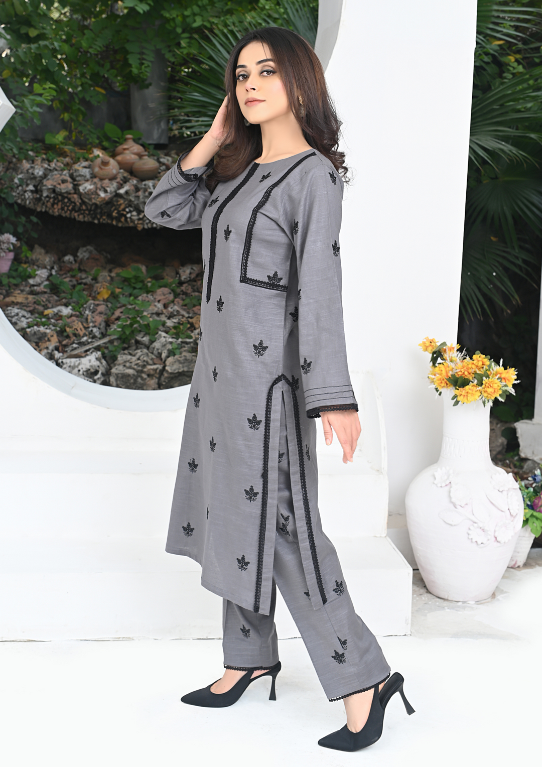 Khaddar Embroidered 2pc with Embroidered Trouser WRTW-0049