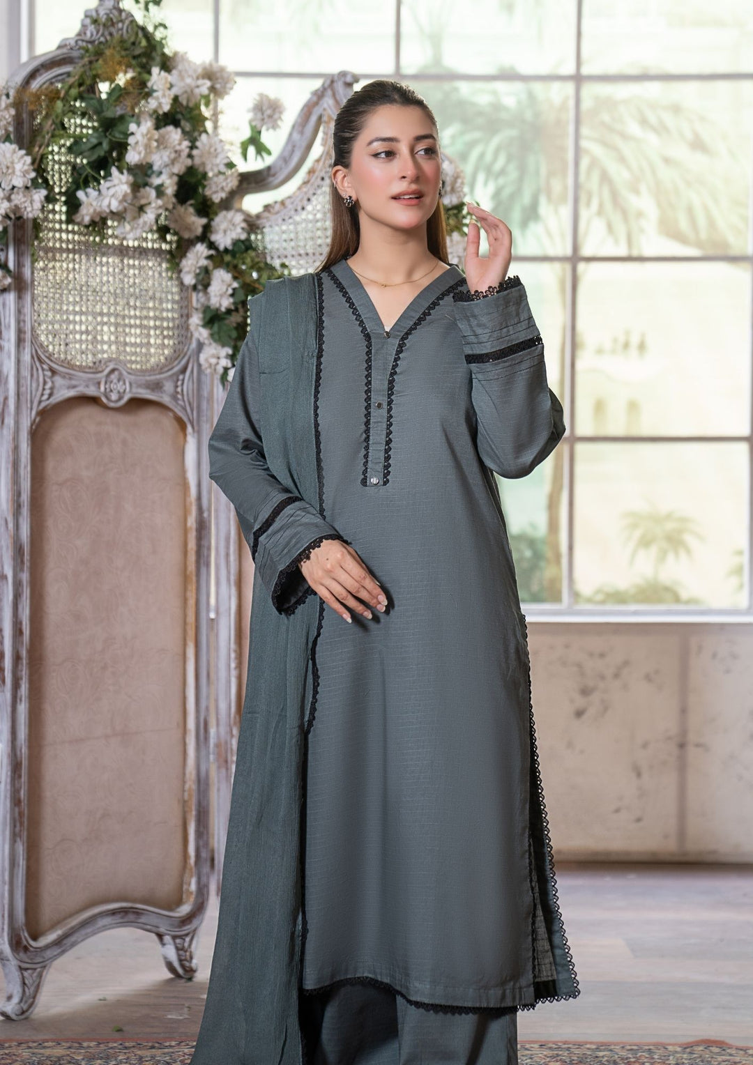 3Pc Lawn Grey with Chiffon Dupatta MONO-M26-0011