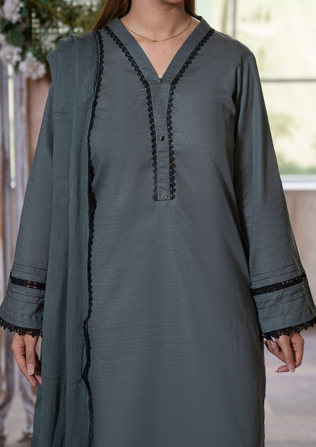 3Pc Lawn Grey with Chiffon Dupatta MONO-M26-0011