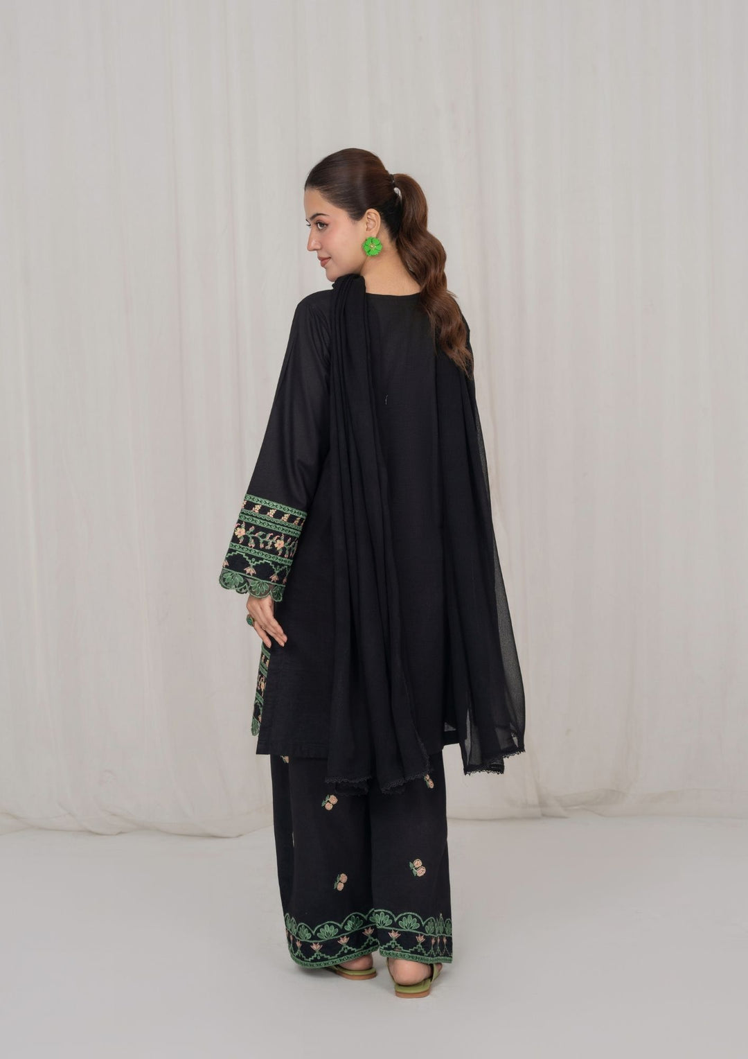 3Pc Black Embroidered Lawn with Chiffon Dupatta RIW-R26-0001