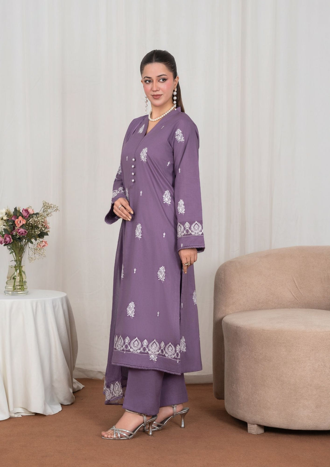 3Pc Embroidered Lawn with Embroidered Border Chiffon Dupatta JASHAN-J26-0038