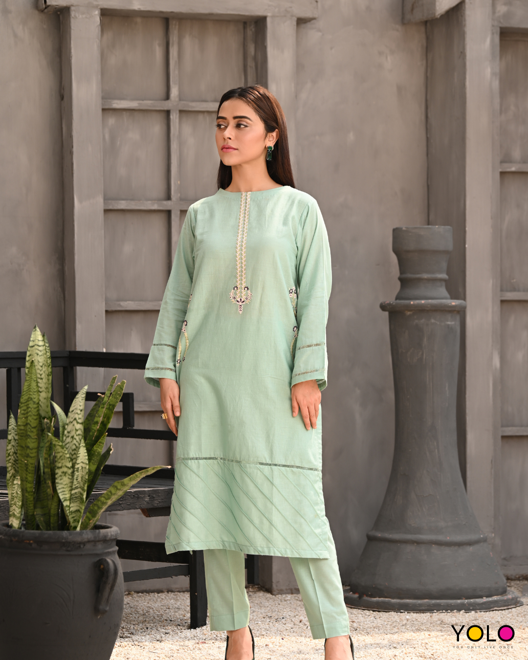 2 Pc Embroidered Lawn SRTW-0125