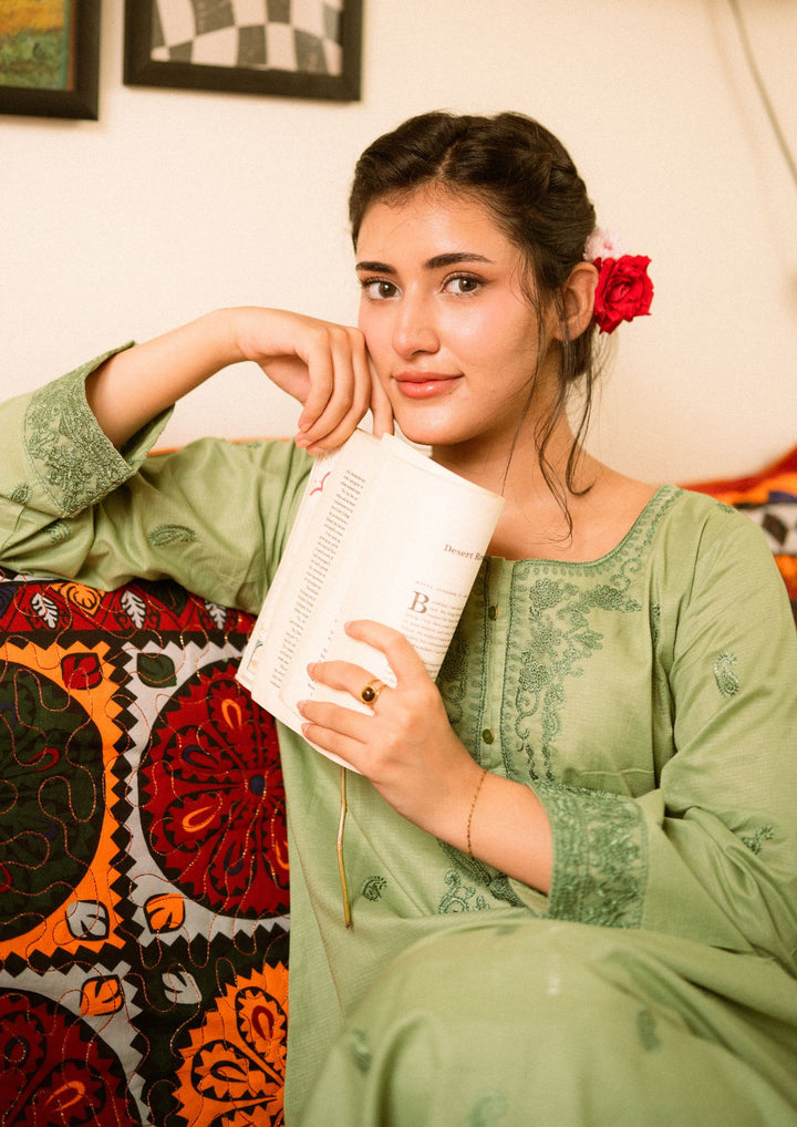 3Pc Pistachio Embroidered Lawn with Chiffon Dupatta RIW-R26-0002