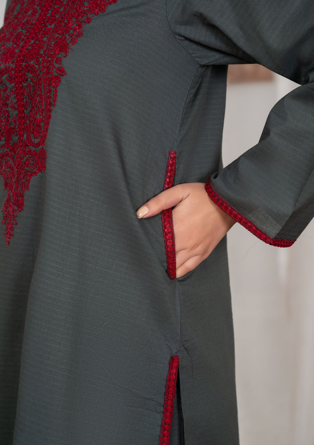 2pc Embroidered Lawn with Farshi Shalwar JASHAN-J26-0042