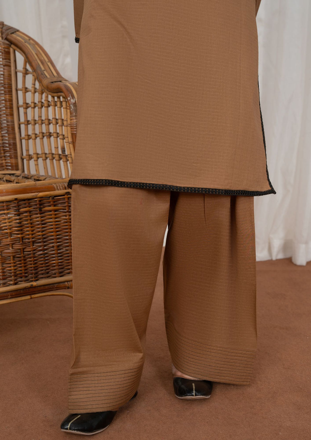 2pc Embroidered Lawn with Farshi Shalwar JASHAN-J26-0043