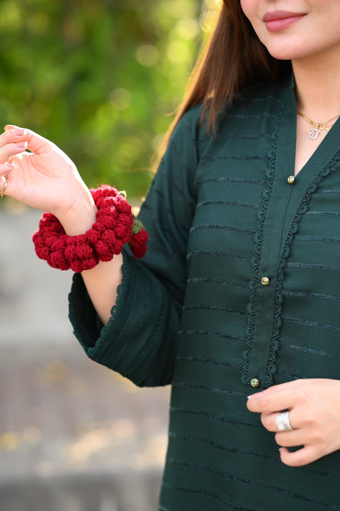 Handmade Crochet Gajra HCTB-S25-0016